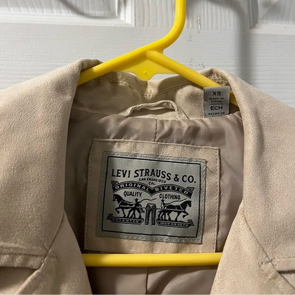 Levi’s Jacket - Picture 6 of 7